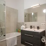 Apartamento Sweethome - Luxus Pur - Grosse Kueche, Terrasse, Stellplatz, Wifi